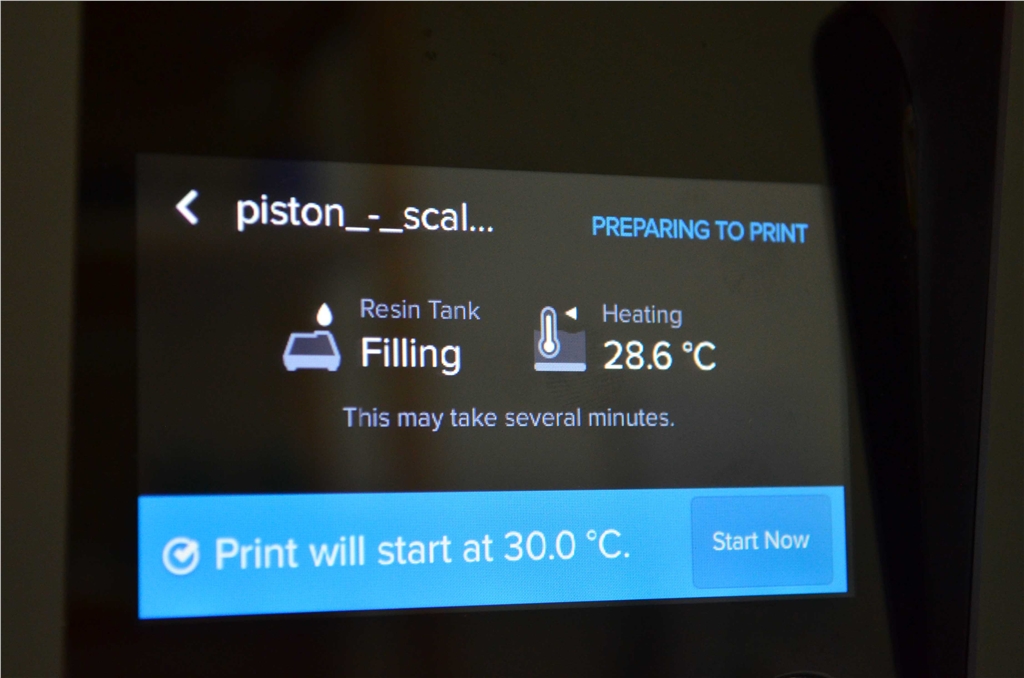 Formlabs SLA 3D列印機 Form 2 台灣 開箱文章 填充並加熱樹脂槽 3DMART Formlabs SLA 3D列印機 Form 2 台灣 開箱文章 填充並加熱樹脂槽 3DMART