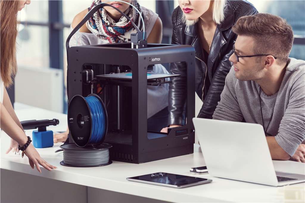 3DMart - Zortrax M200 Zortrax M200 精準又輕鬆的3D印表機 台灣官方代理 3DMART