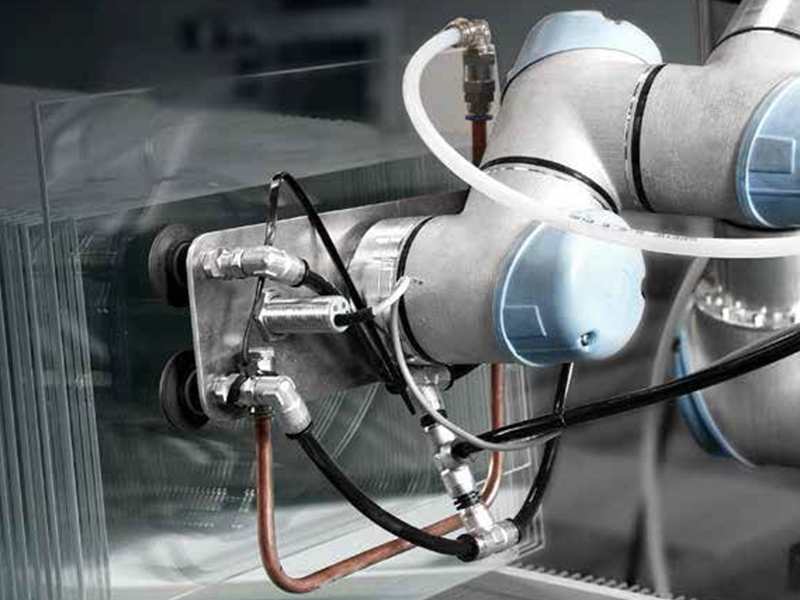 UR5 Robotic Arms working UR5 Robotic Arms working