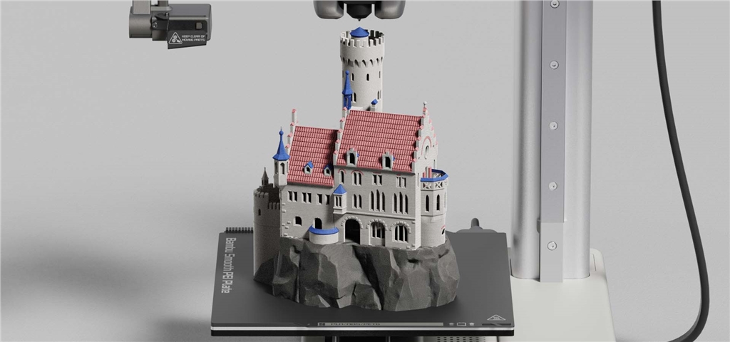 A1 mini 3D 列印機正進行多色列印